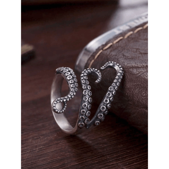 Wicked Silk Women's Tentacle Ocean Octopus Nautical Ring [One size fits most] - Picture 2 of 2